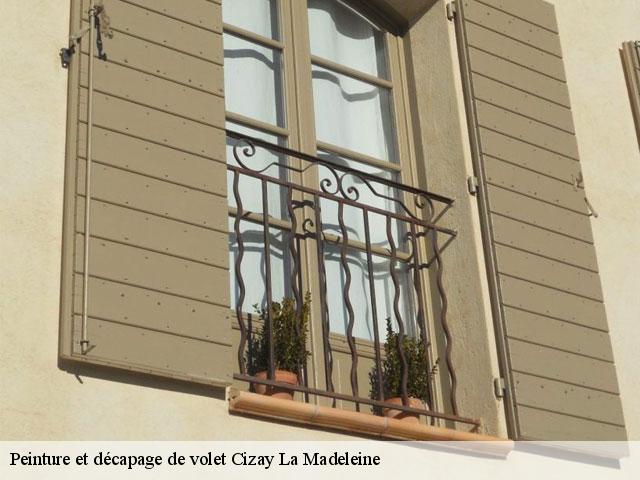 Peinture et décapage de volet  cizay-la-madeleine-49700 